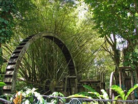 Arnos Vale Waterwheel - click to enlarge